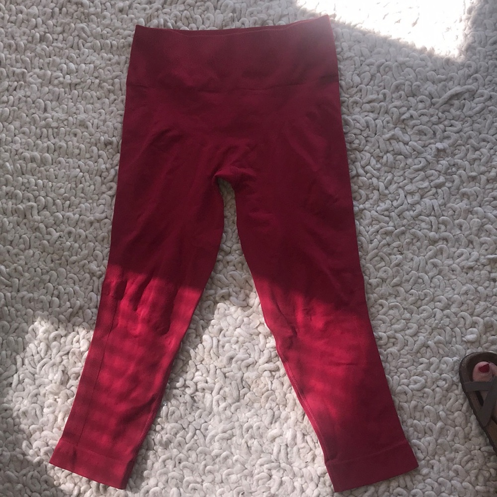 Red Lululemon crop leggings!